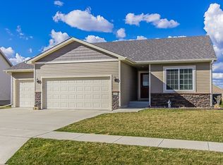 617 SE 12th St, Grimes, IA 50111