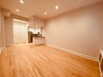 Rented by Metropolis Real Estate of Manhattan