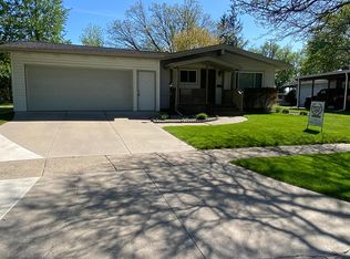 216 Sequoia Dr, Davison, MI 48423