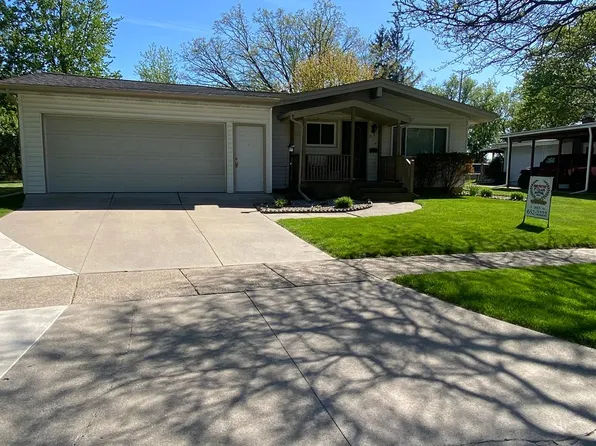 216 Sequoia Dr, Davison, MI 48423
