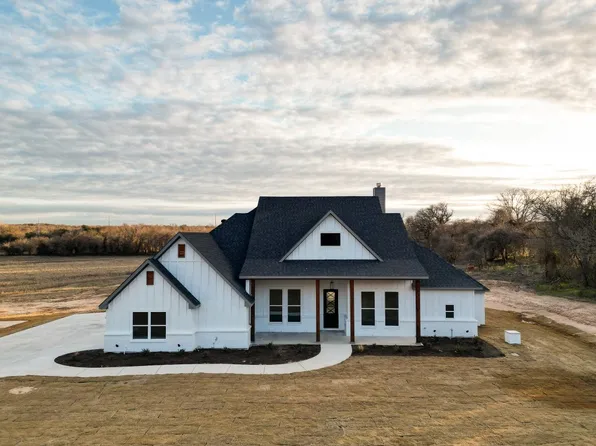 570 Central Rd, Weatherford, TX 76088