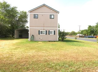 911 E Steiner St #1, Beeville, TX 78102