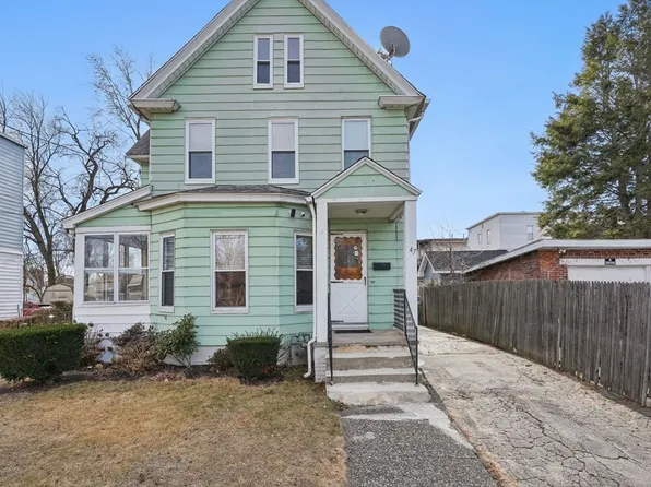 47 Walter St, Chicopee, MA 01013