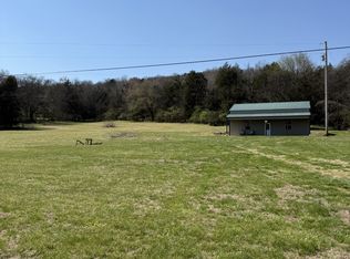 855 Lick Creek Rd, Hartsville, TN 37074