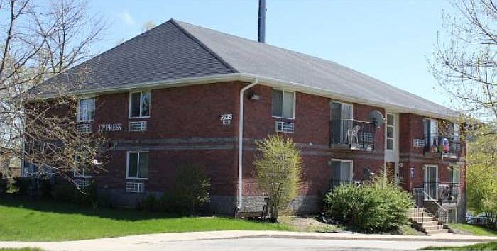 2635 W Cornelia