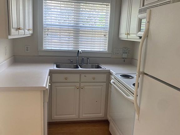 4th image of 4419 Piedmont Trace Dr