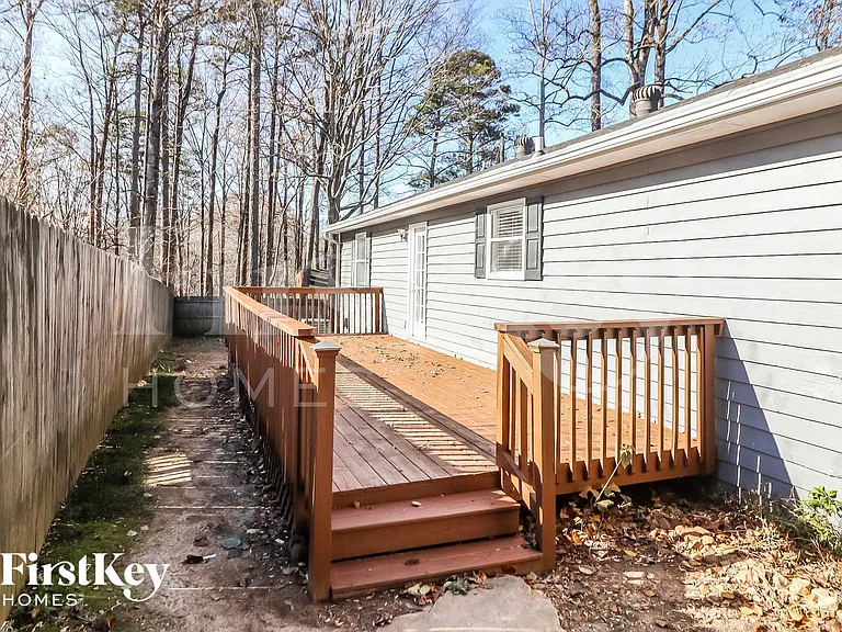 4565 Bonneville Dr — Photo 14