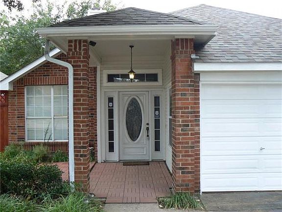 2nd image of 1165 Calvert Dr