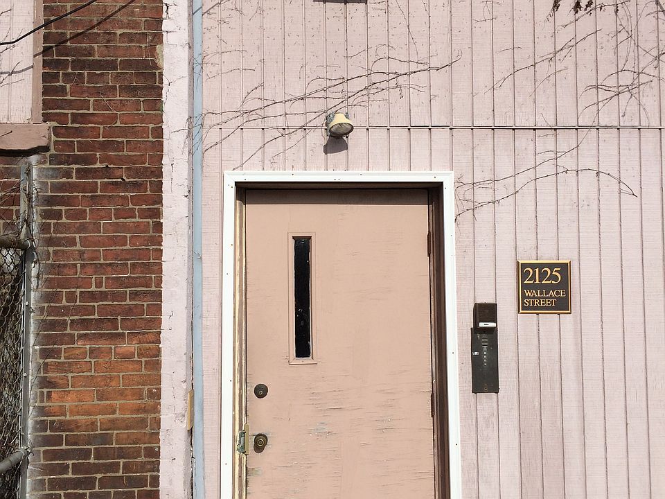 2125-wallace-st-c-4