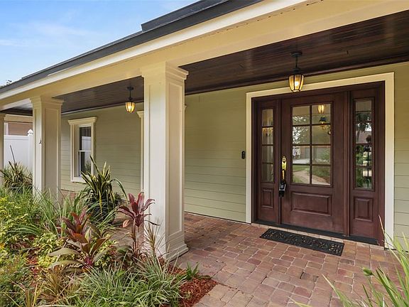 5th image of 900 LENMORE COURT