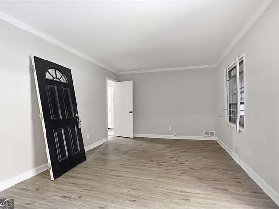 4th image of 1846 Shamrock Dr