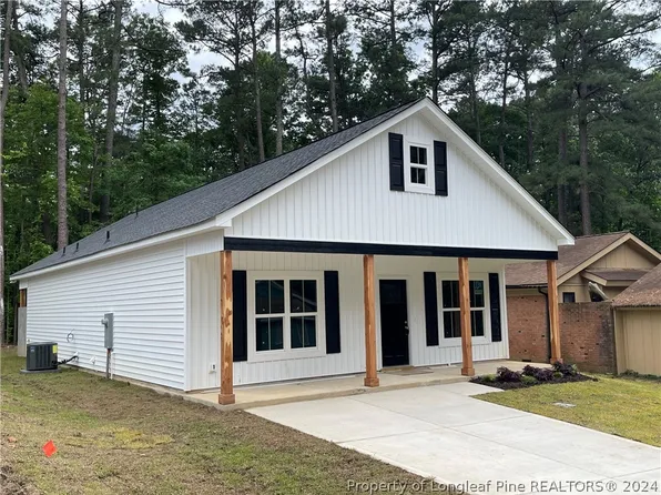 307 Harbor Trce, Sanford, NC 27332