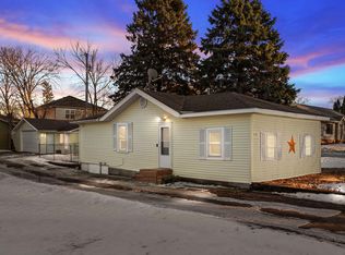 2740 Larch Ln N, Plymouth, MN 55441