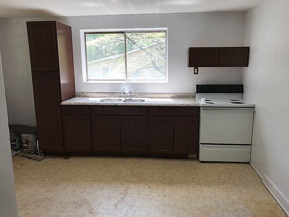 3rd image of 406 Elizabeth Ave
