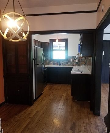 4th image of 810 W Craig Pl #4