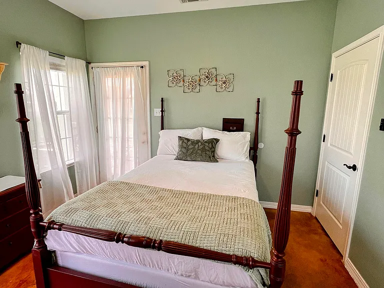 20 Mesquite St — Photo 18