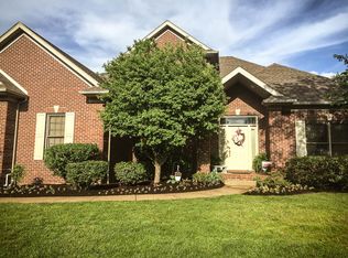 3044 Hickory View Dr, Newburgh, IN 47630