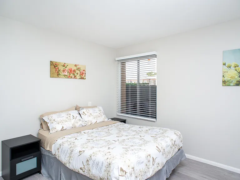 3454 Castle Glen Dr #136 — Photo 22