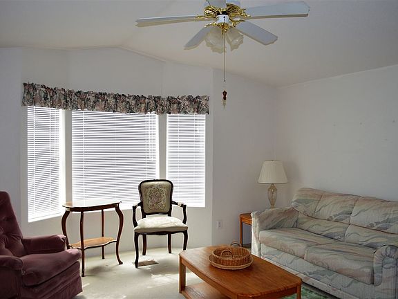 3rd image of 13758 E 49th Dr