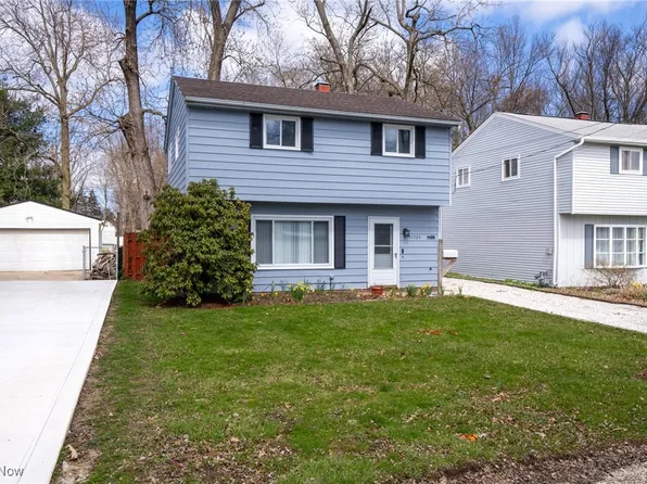 37725 Willow Dr, Eastlake, OH 44095
