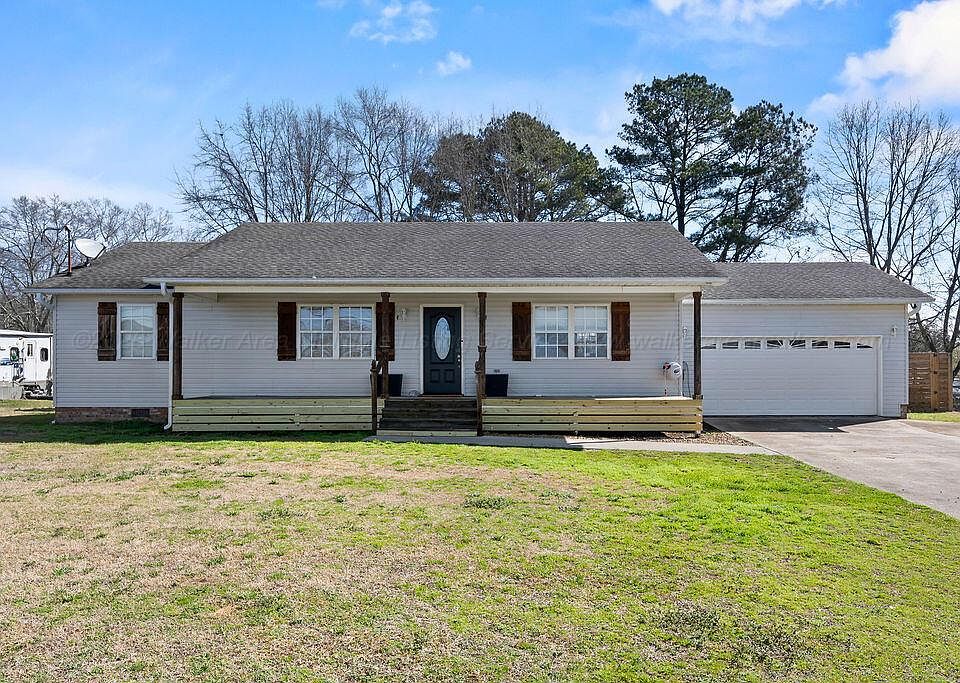 1st image of 61 Trinity Ln