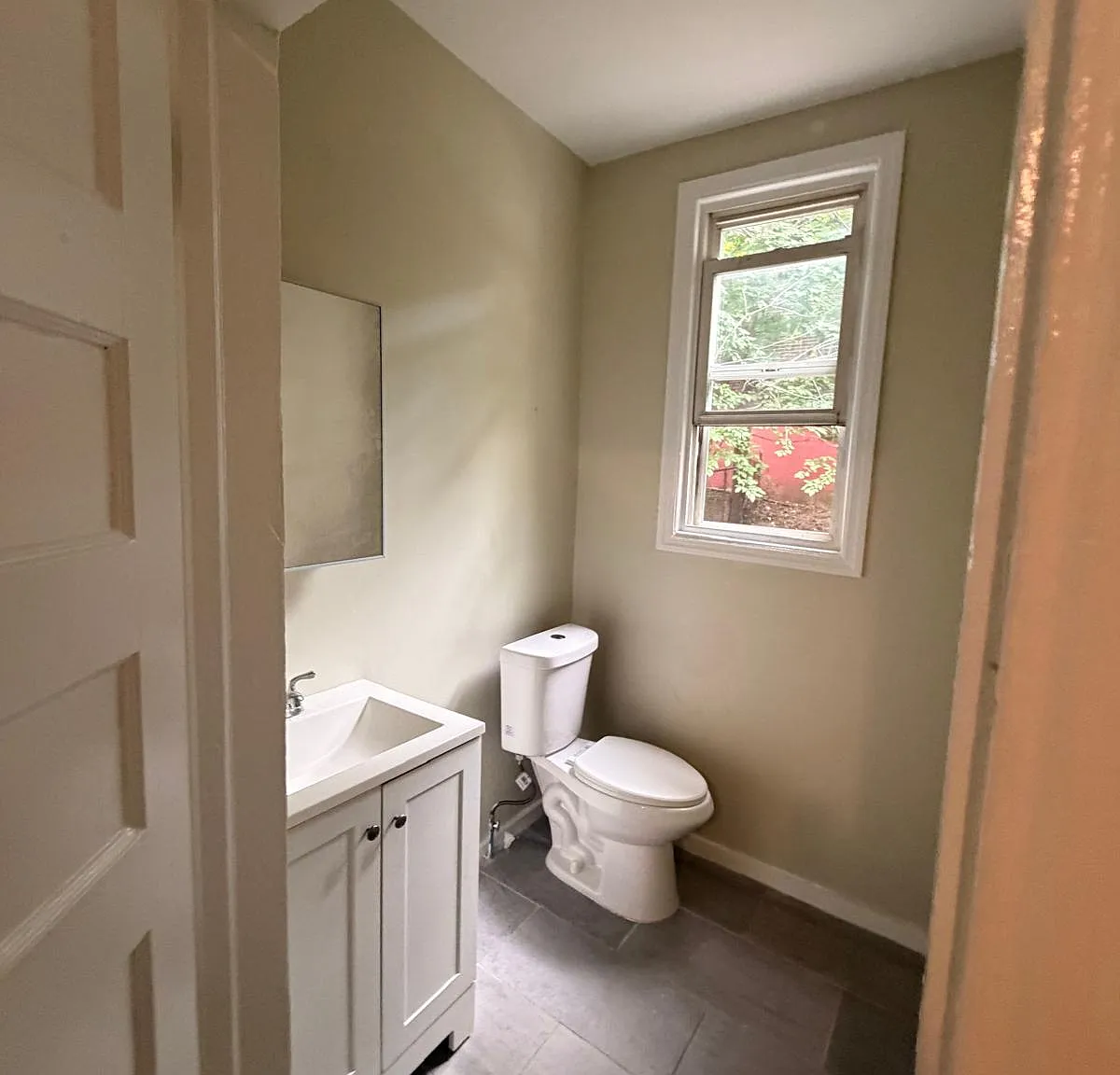 3 bed, 1450 sqft, $2,000 — Photo 4