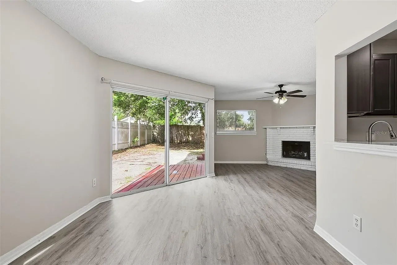 3 bed, 2.5 bath, 1600 sqft, $2,700 — Photo 4