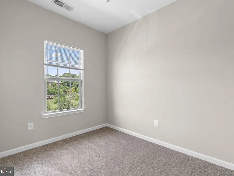 7315 Old Calvary Rd — Photo 25