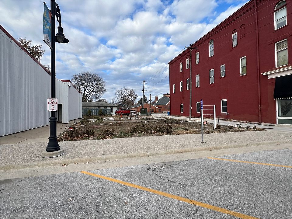 2nd image of 0 NW 2ns St