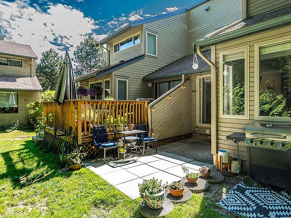 4th image of 1873 Lilac Dr
