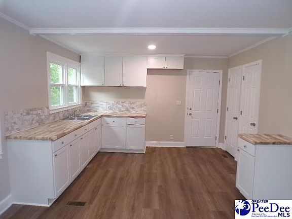 4th image of 1038 E Carolina Ave