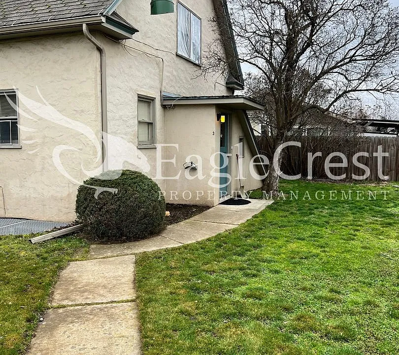 172 Brock St