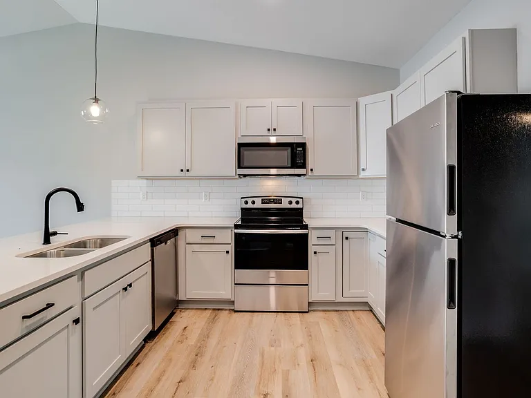 10100 E Harry St — Photo 21