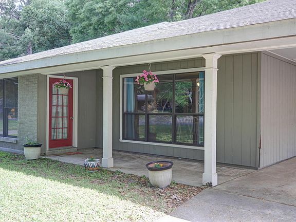 3rd image of 531 Camellia Dr