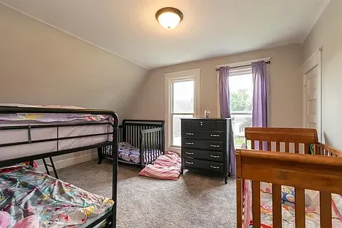 3 bed, 1.5 bath, 1371 sqft, $1,200 — Photo 2