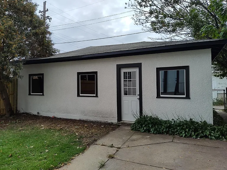 1594 Thomas Ave #2 — Photo 20