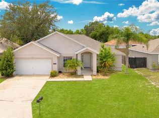 421 Paradise Woods Ct, Davenport, FL 33896