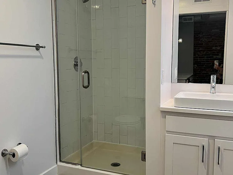 130 Locust St #8 — Photo 8