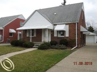 1037 17th St, Wyandotte, MI 48192