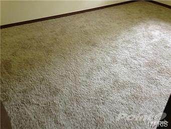 Medium grade carpeting