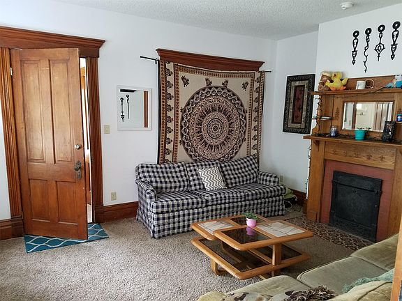 621 Seerley - Living Room