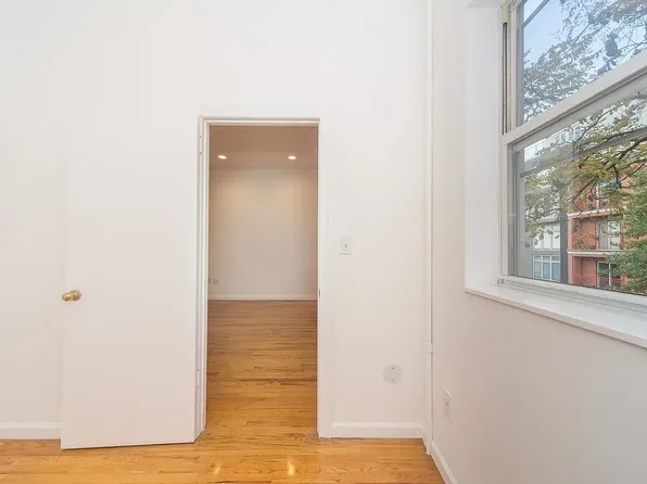 427 Humboldt Street image 33 of 68