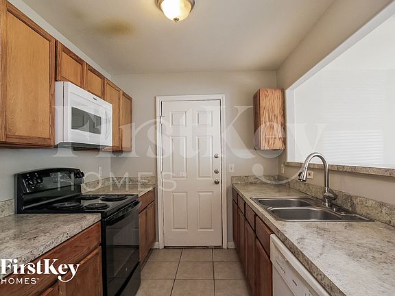 5th image of 3007 La Estancia Ln