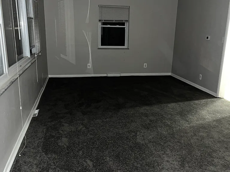 138 E 6th St #138/140 — Photo 8