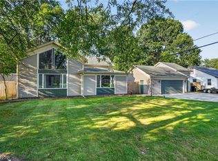 6187 Larkhall Dr, Madison, OH 44057