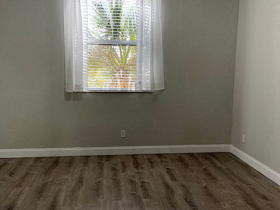 5th image of 4109 Bellasol Cir APT 1126