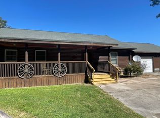 448 Fountain Lake Dr, Eutawville, SC 29048