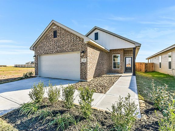 4th image of 822 Countryside Glade Ln