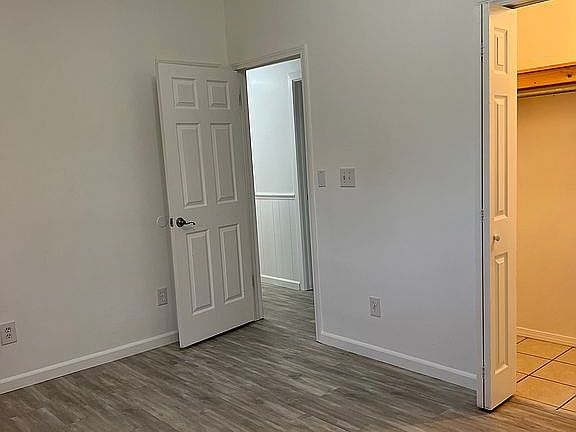 Vaulted ceiling Master Bdrm