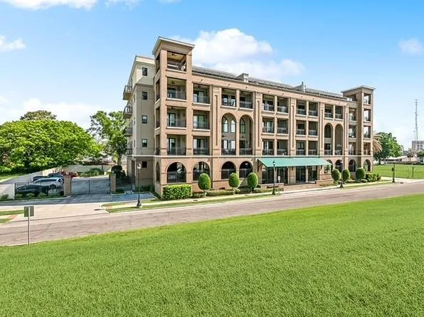 504 1st St Unit 102, Gretna, LA 70053